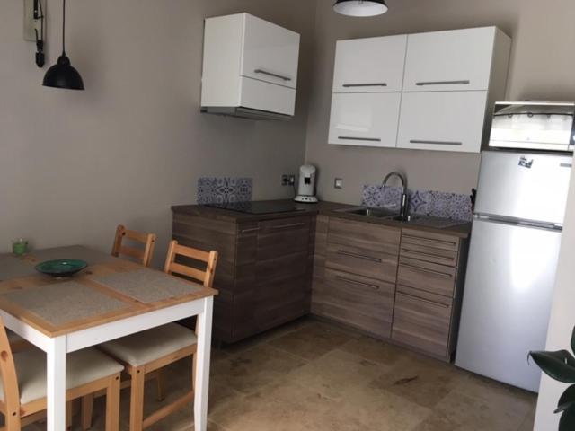Coquet 2 Pieces Au Calme Avec Piscine Villa Fontvieille Eksteriør billede