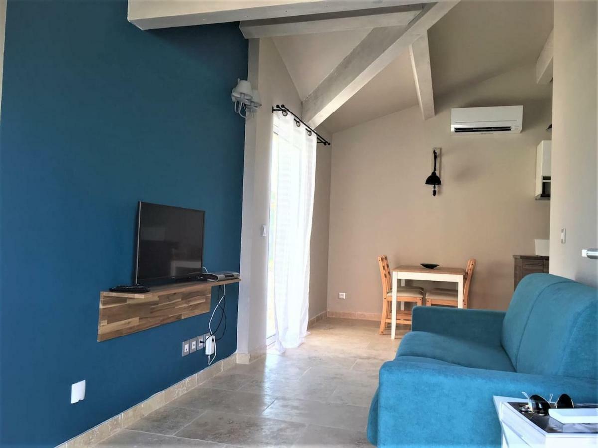 Coquet 2 Pieces Au Calme Avec Piscine Villa Fontvieille Eksteriør billede